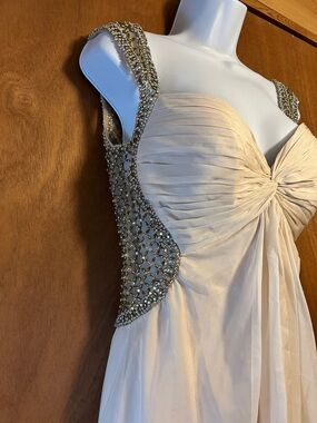 La Femme Chiffon Gown long Dress Size 10 Prompts Formal Beaded Sparkly champagne